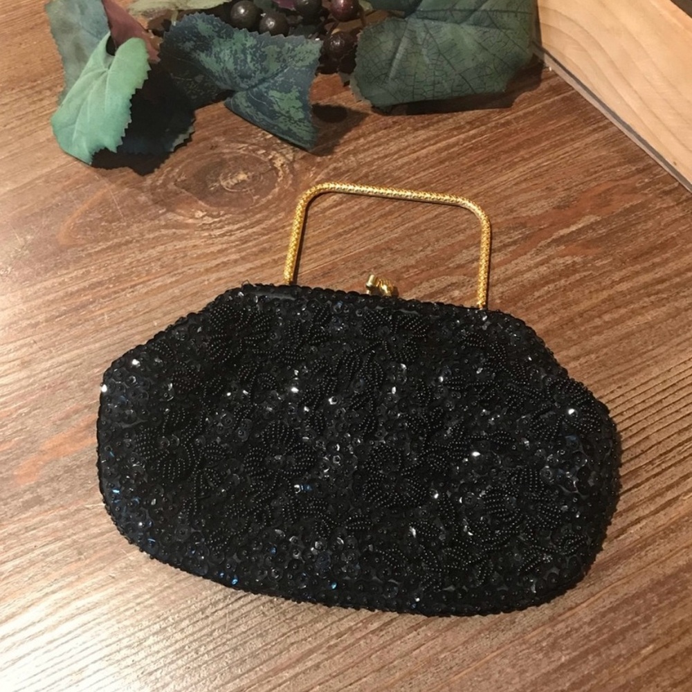 VINTAGE Elegant Black Beaded Clutch